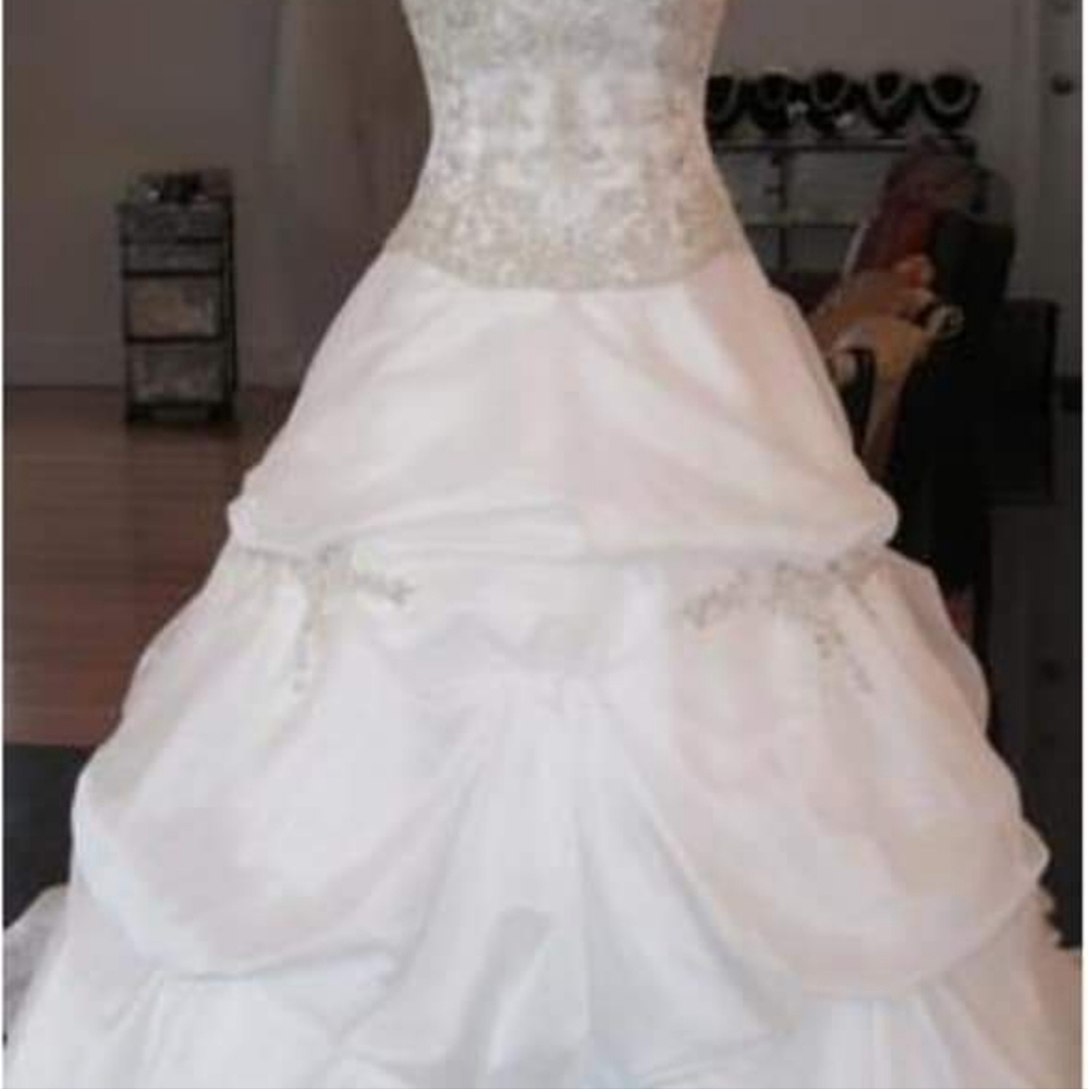 Wedding dress
